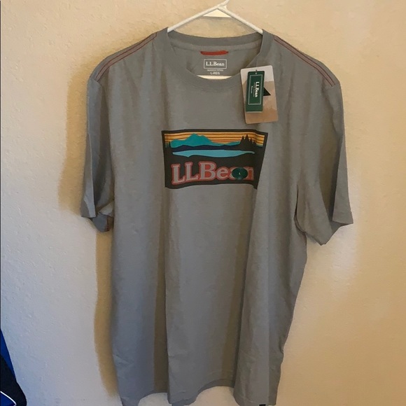 L.L. Bean Other - L.L. Bean slightly fitted graphic T gray Large